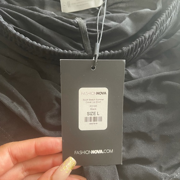 Cover up swim shorts with tags - Picture 5 of 5